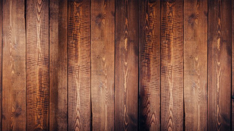 Combien faut-il mettre de couche d’huile de lin sur un encadrement de bois extérieur ?